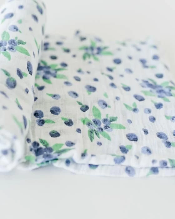 Little Unicorn Cotton Muslin Swaddle Single Blueberry 3 Little Unicorn Cotton Muslin Swaddle Single Blueberry - Image 3