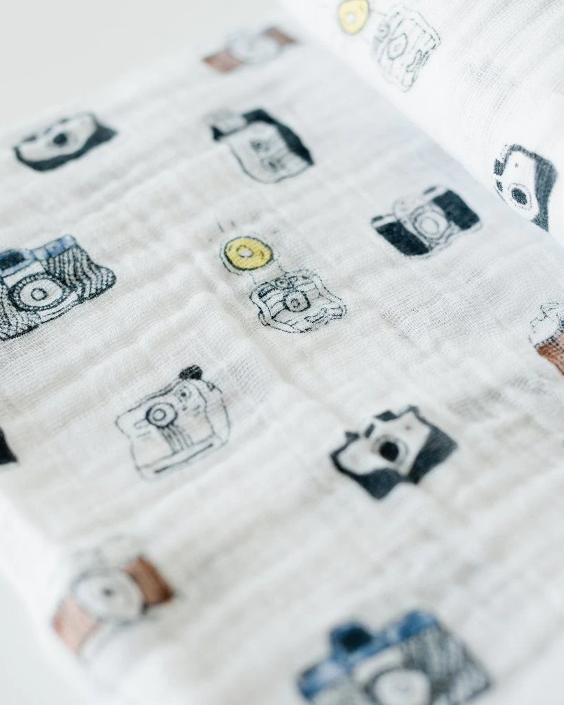 Little Unicorn Cotton Muslin Swaddle Single Camera 2 Little Unicorn Cotton Muslin Swaddle Single Camera - Image 2