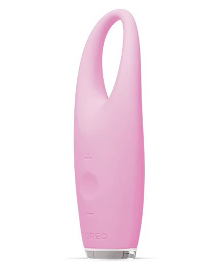 FOREO ISSA Illuminating Eye Massager Petal Pink 1 FOREO ISSA Illuminating Eye Massager Petal Pink