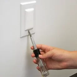 Qdos StayPut Double Outlet Plug - White (6 Pack) -Bedding Baby Store qdos stayput double outlet plug white 6 pack 5