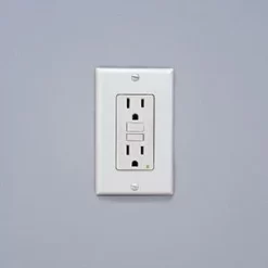 Qdos StayPut Double Outlet Plug - White (6 Pack) -Bedding Baby Store qdos stayput double outlet plug white 6 pack 6