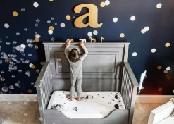 Rookie Humans Organic Crib Sheet - Frieda & The Balloon -Bedding Baby Store rookiehumansflare 2000x2000