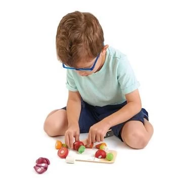 Tender Leaf Toys Mini Chef Chopping Board 16pcs 3y+ 3 Tender Leaf Toys Mini Chef Chopping Board 16pcs 3y+ - Image 3