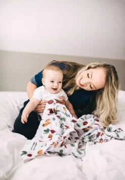 Little Unicorn Cotton Muslin Swaddle Single Farmers Market 7 Little Unicorn Cotton Muslin Swaddle Single Farmers Market -Bedding Baby Store ub0145 little unicorn swaddle farmers market ls 1024x1024