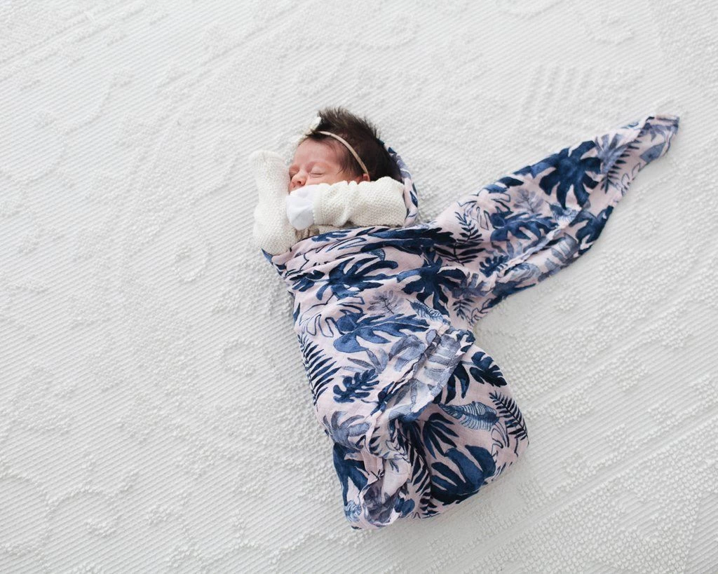 Little Unicorn Cotton Muslin Swaddle Single Tropical Pink 4 Little Unicorn Cotton Muslin Swaddle Single Tropical Pink - Image 4